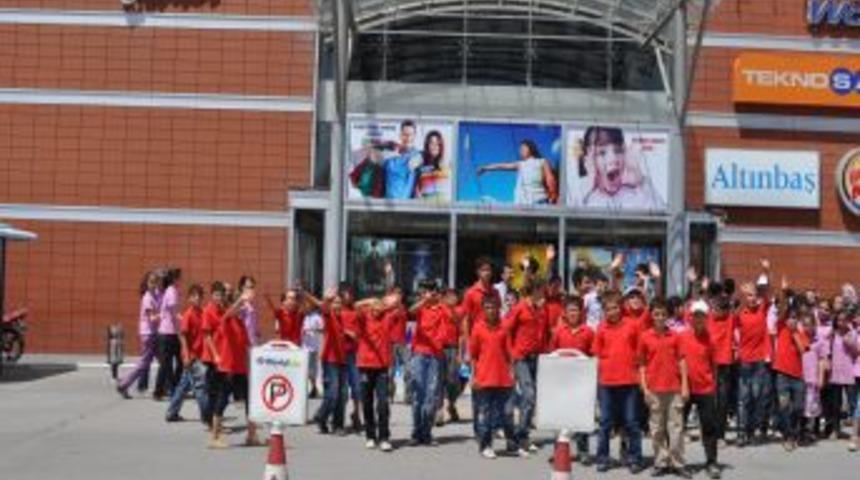 G&uuml;zel il&ccedil;emin &ccedil;ocukları Hasankeyf&rsquo;te
