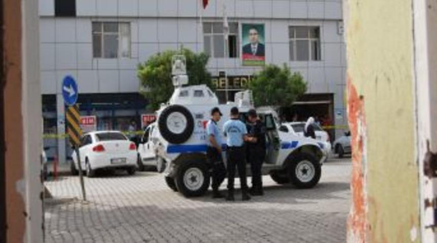 BDP 'li Suruç belediyesine yolsuzluk baskını