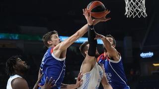 Son dakika: Anadolu Efes, hazırlık ma&ccedil;ında Zenit'i 100-76 yendi