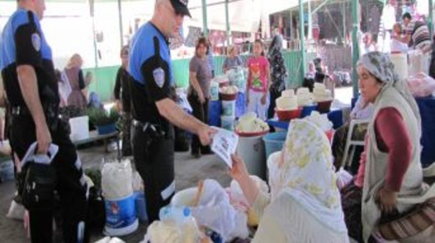 Kırşehir polisi, kont&ouml;r dolandırıcılarına karşı 4 bin uyarıcı broş&uuml;r dağıttı