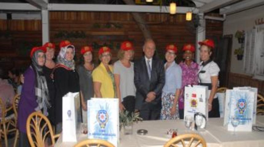 İzmir İl Emniyet M&uuml;d&uuml;r&uuml; Yılmaz, Kanadalı meslekdaşlarını ağırladı