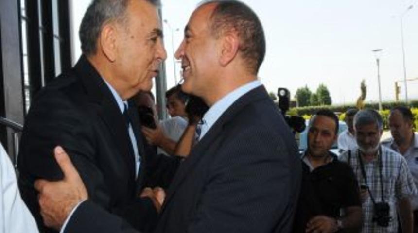 Tekin: İzmir'de bize g&ouml;re sıkıntı yok, medyaya g&ouml;re var