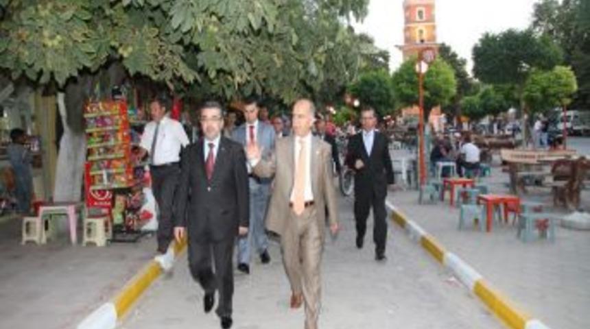 Bursa Valisi Harput, mevsimlik iş&ccedil;ileri ziyaret etti