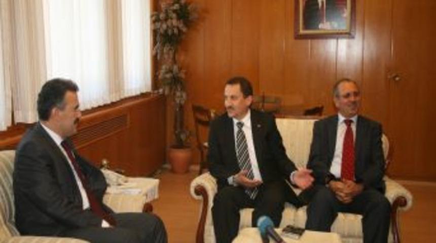 Basın İlan Kurumu Genel M&uuml;d&uuml;r&uuml; Atalay, Zonguldaklı gazetecilerle bir araya geldi