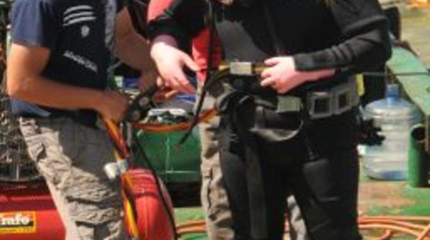 İhale sonu&ccedil;landı, İzmir'deki batık gemi &ccedil;ıkarılıyor