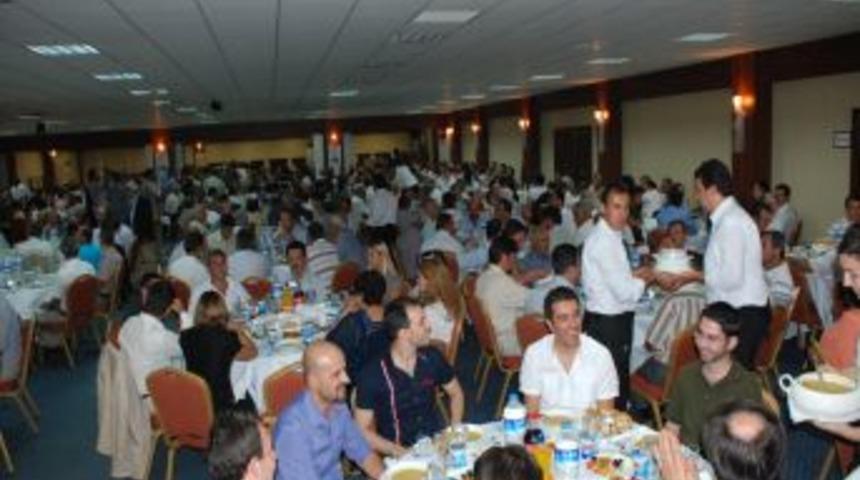 Batı Trakya T&uuml;rkleri, iftar yemeğinde bir araya geldi