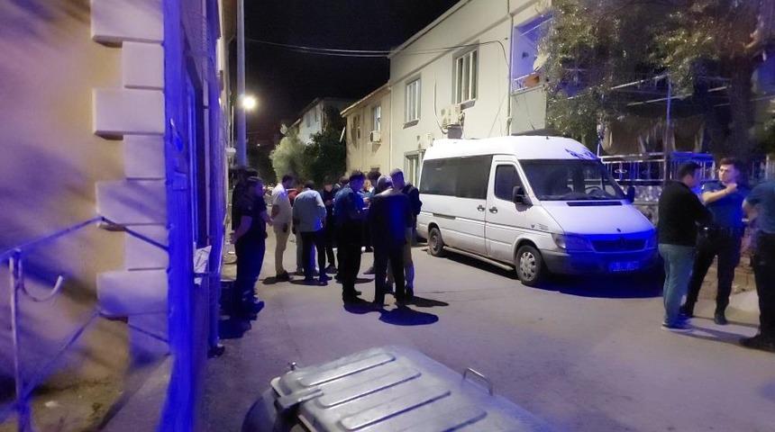 Camiden &ccedil;ıktı evine giderken silahlı saldırıda &ouml;ld&uuml;r&uuml;ld&uuml;