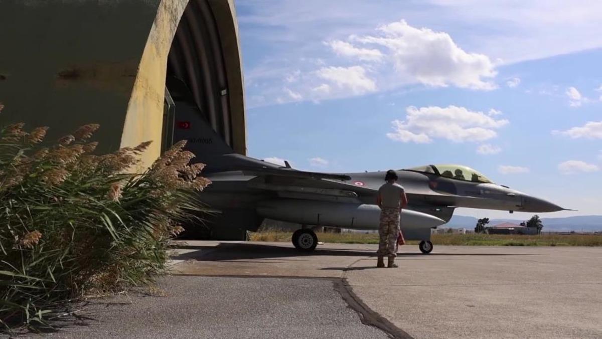 F-16 lar Amasya dan Karadeniz e havalandı 3