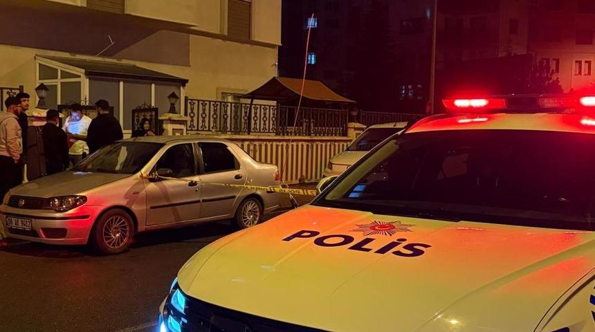 Husumetlisinin babasına ait otomobili kurşunladılar