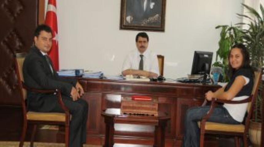 D&uuml;zce Kent Konseyi Gen&ccedil;lik Meclisi &uuml;yelerinden valiye ziyaret