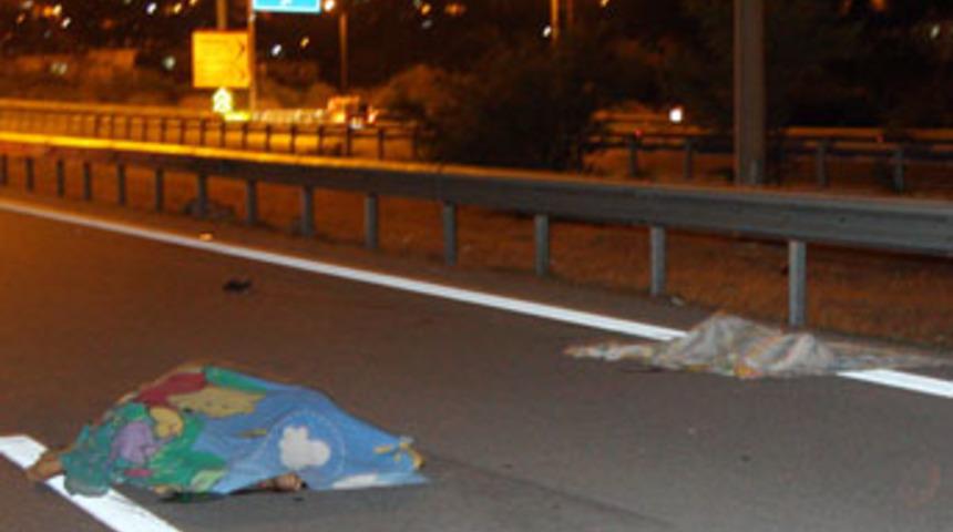 Minib&uuml;s takla attı; 2 &ouml;l&uuml;, 2 yaralı