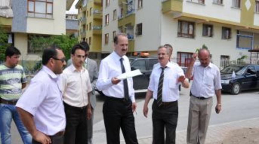 Mamak'ta yol &ccedil;alışmaları devam ediyor