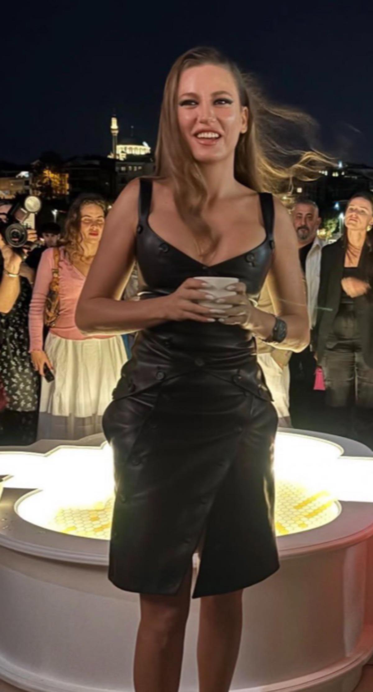 Serenay Sarıkaya özel gece için hazırlandı! İddialı tarzı tam not aldı 2