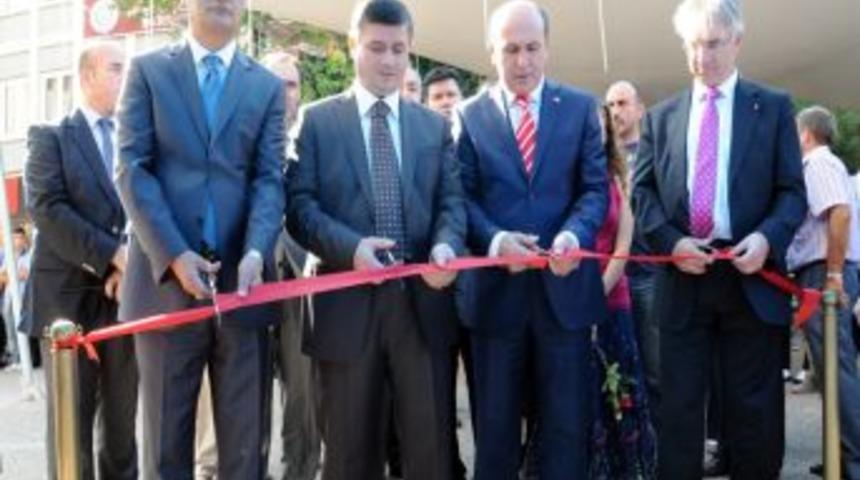 Balıkesir'de tarihe ışık tutan iki sergi a&ccedil;ıldı