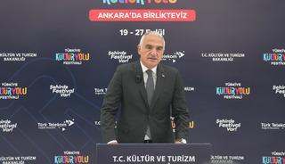 Bakan Ersoy başkentte startı verdi! Ankara K&uuml;lt&uuml;r Yolu Festivali başladı