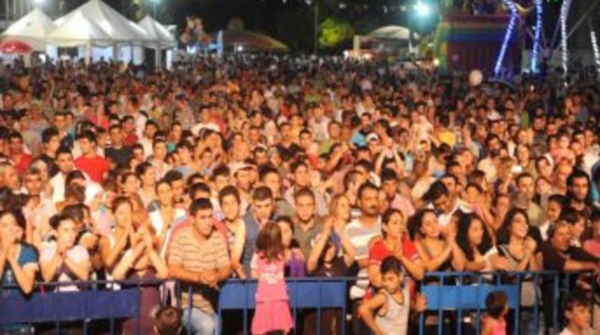 Şafak S&ouml;nmez, Kepezlileri coşturdu