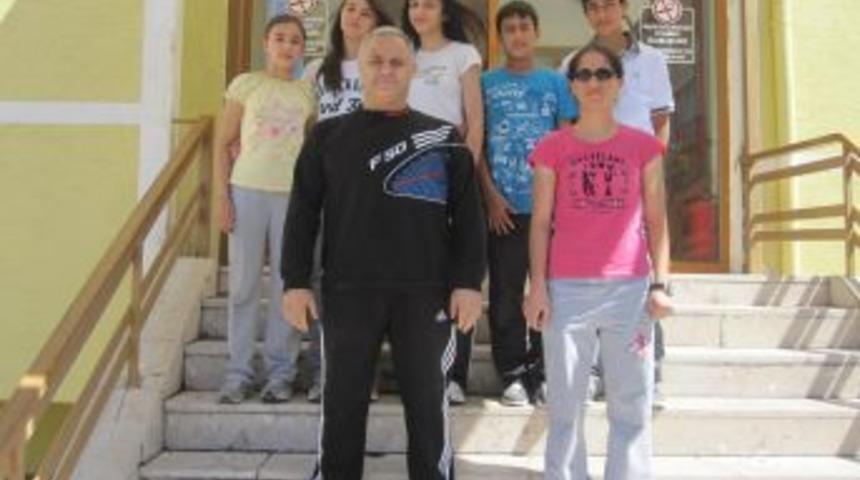 Taekwondocular kampa girdi