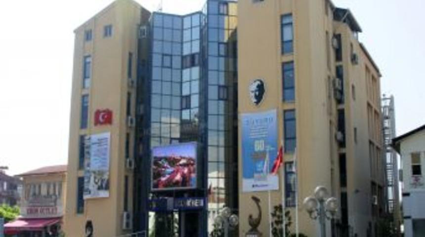 Kuşadası Belediye Başkanı Altung&uuml;n ve Yardımcısı Uyan hakkında soruşturma izni