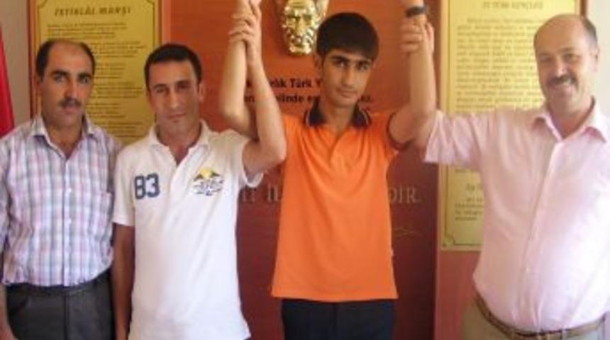 Hacı &Ouml;mer Meto İlk&ouml;ğretim Okulu başarılarını s&uuml;rd&uuml;r&uuml;yor