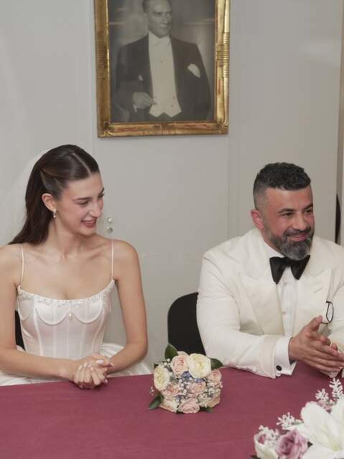 Tescilli güzel Itır Esen sessiz sedasız evlendi! Gelinliği tam not aldı 3