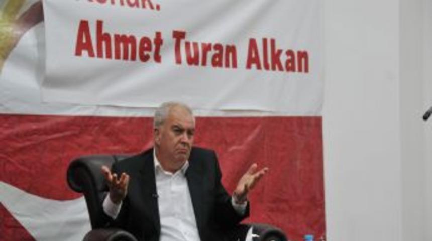 Gazeteci yazar Alkan, 'D. Mehmet Doğan ile Edebiyat Sohbetleri'ne konuk oldu