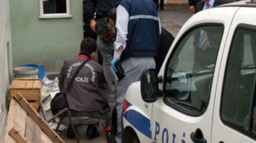 Lise &ouml;ğrencisi cami bah&ccedil;esinde &ouml;l&uuml; bulundu