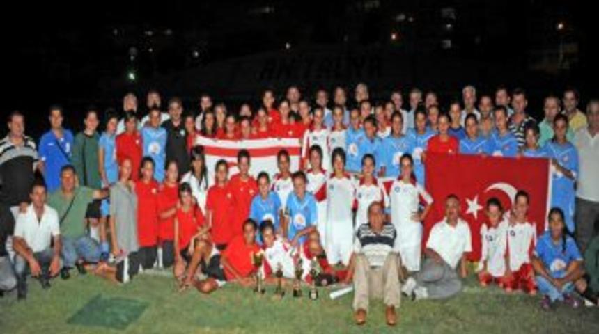Kızlar Futbol Turnuvası&rsquo;nı KKTC Futbol karması kazandı