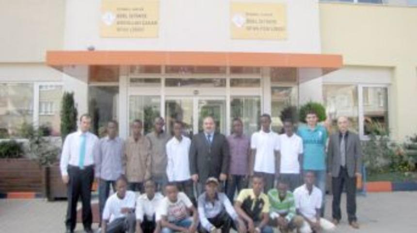 Somalili &ouml;ğrenciler T&uuml;rkiyedeki eğitimlerine başladı