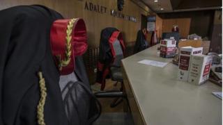 Şanlıurfa’da sopayla darpa tutuklama