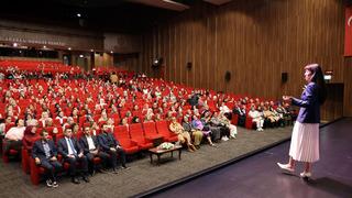&Ccedil;ocuğu okula gitmek istemeyen aileler dikkat! Zorlamak yerine bunu yapın