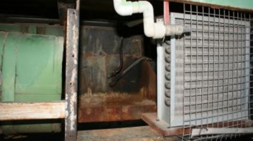 Cenaze aracının ak&uuml;s&uuml;n&uuml; &ccedil;aldılar