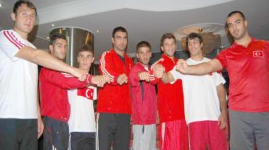 Türkiye, dünya boks şampiyonasına 10 sporcuyla katılıyor