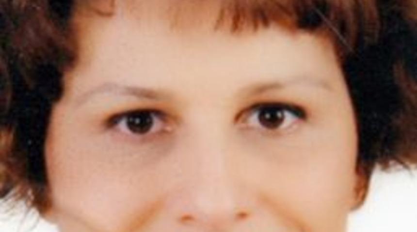 Fotoğraf &ccedil;ekmek i&ccedil;in geri giderken d&uuml;şen &ouml;ğretim &uuml;yesi &ouml;ld&uuml;