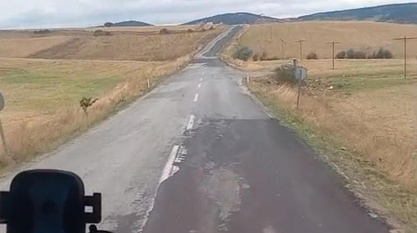 Yol durumunu ve kazaları anlatırken kazaya tanıklık etti