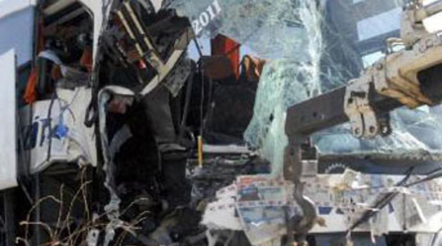 Batman'da kaza: 1 &ouml;l&uuml;, 40 yaralı