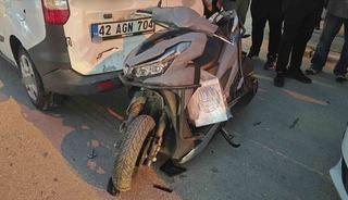 Trafik kazasında s&uuml;r&uuml;c&uuml; yaralandı