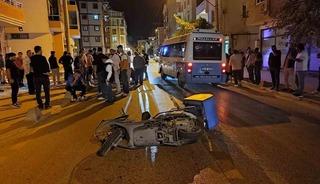 Keşan&rsquo;da motosiklet yayaya &ccedil;arptı: 2 yaralı