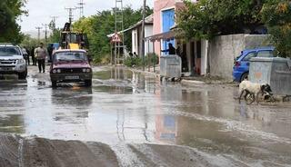 Yozgat&rsquo;ta iki saatlik sağanak sele d&ouml;n&uuml;şt&uuml;: Evler, bah&ccedil;eler ve tarım arazileri zarar g&ouml;rd&uuml;