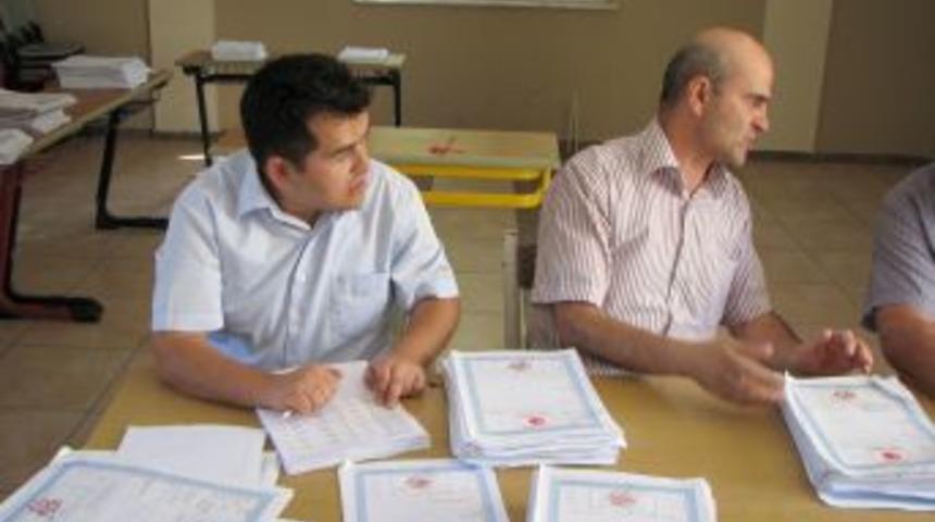 K&ouml;yl&uuml;lere tapuları dağıtılıyor