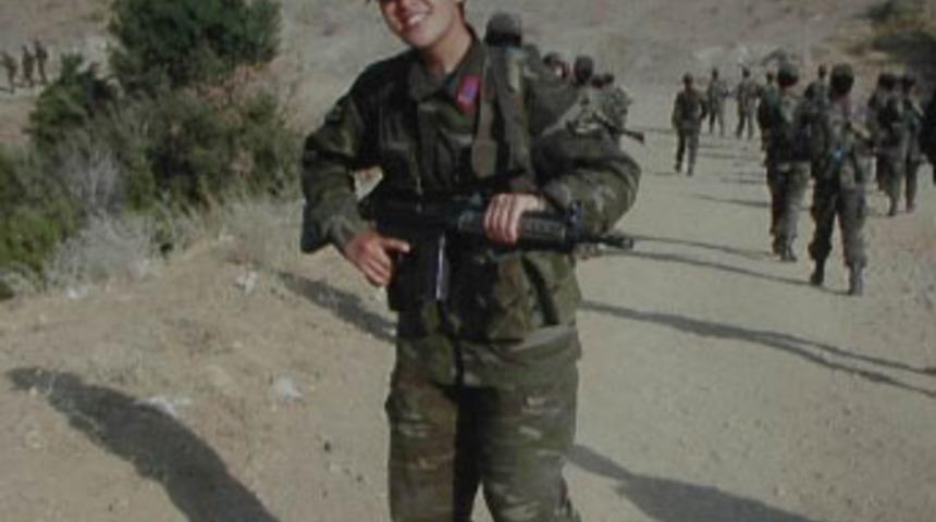 Kadın astsubay kazada şehit oldu