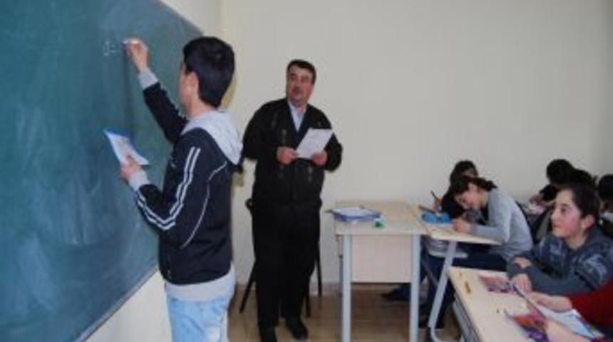 Posof Okuma Salonu'ndan y&uuml;zde 90'lık SBS başarısı