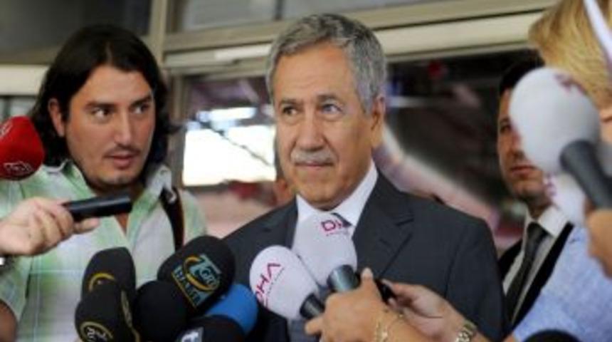 Arın&ccedil;: Cezaevindeki gazetecilerin y&uuml;zde 95'i ter&ouml;r kapsamında mahkum edildi