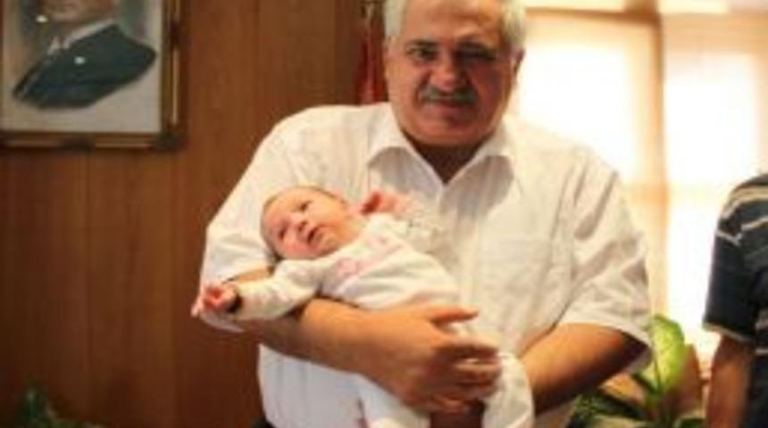 Bebekleriyle hacca gidecekler