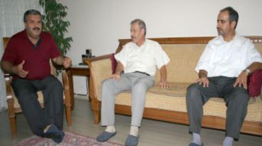 Yıllardır kapısından giremiyorlardı şimdi i&ccedil;inde oturuyorlar