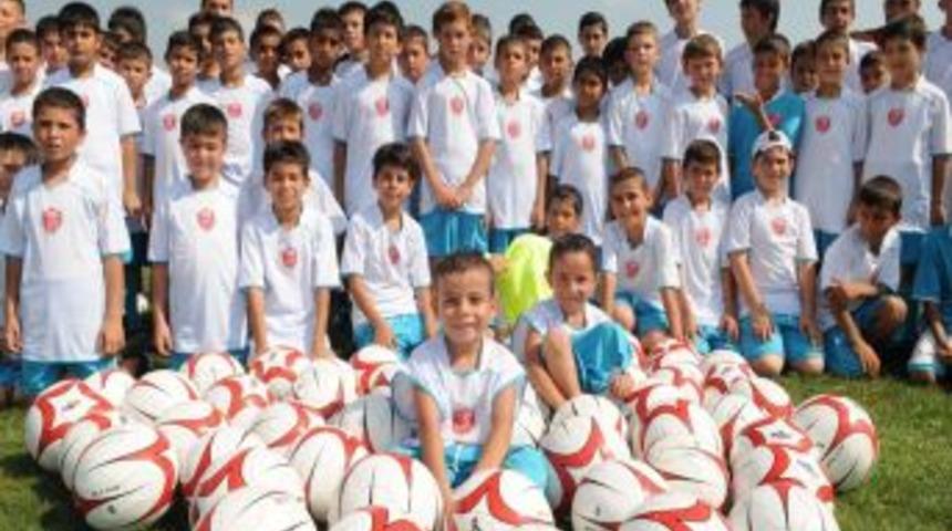 Kepez'de spor okullarına kayıtlar başladı