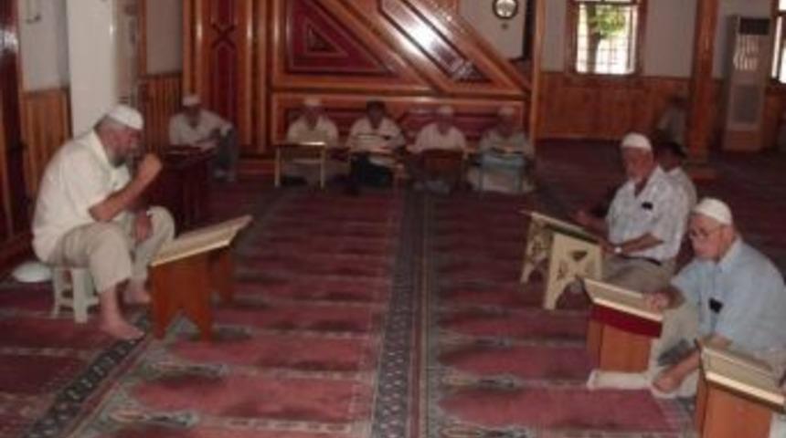 Alaplı'da Her Camiide Hatim var