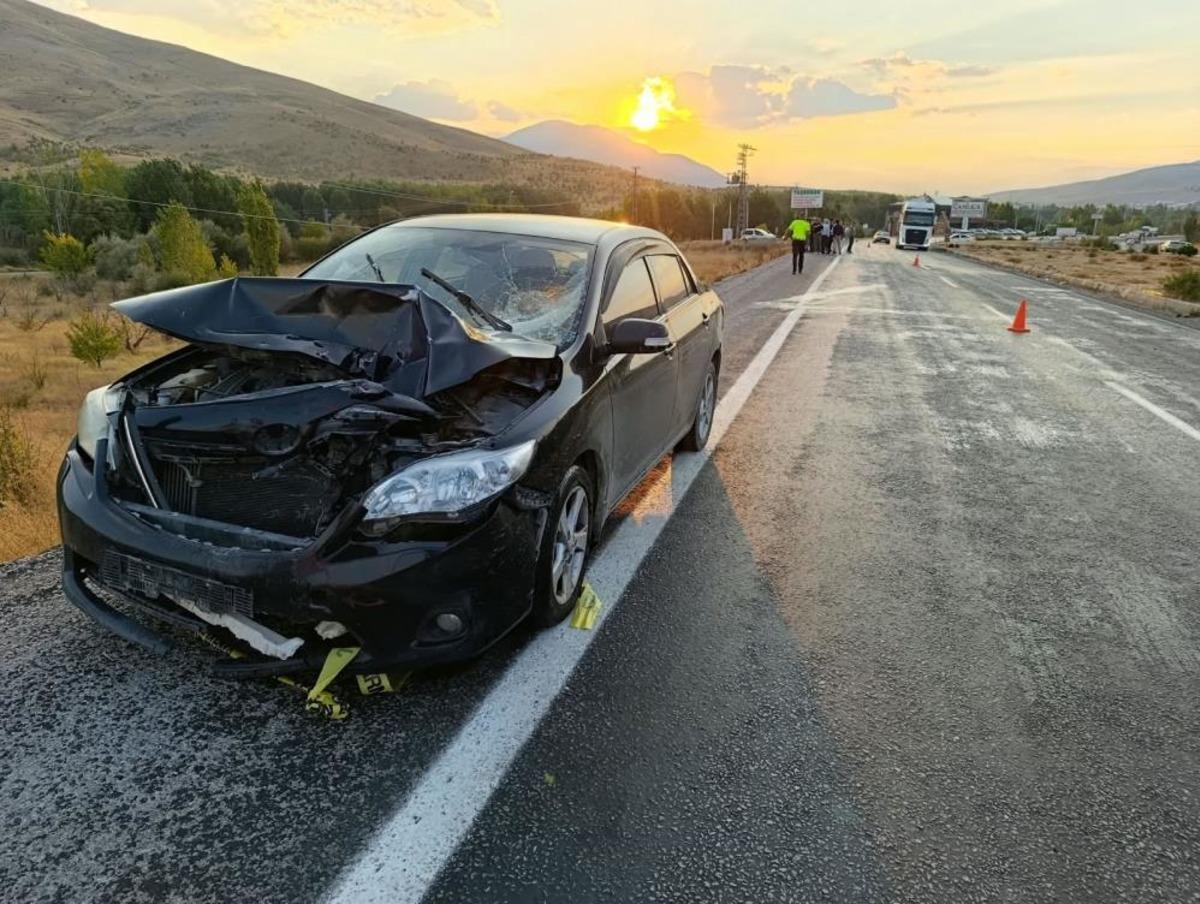 Malatya da otomobille çarpışan motosiklet sürücüsü hayatını kaybetti 1