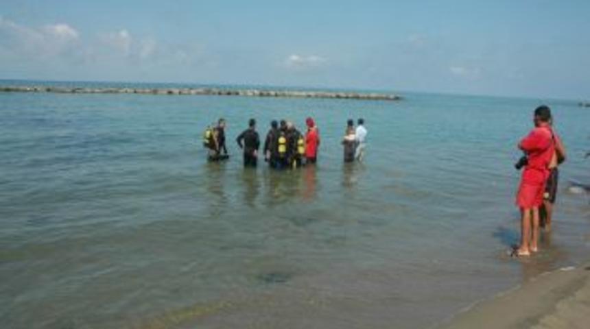 Karadeniz'de kaybolan genci arama &ccedil;alışmaları s&uuml;r&uuml;yor