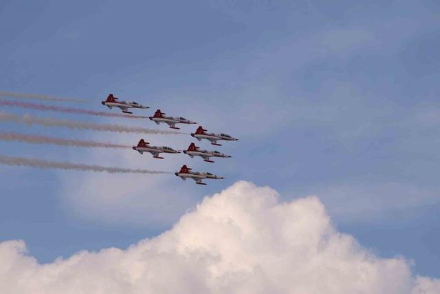 Eskişehir&rsquo;de T&uuml;rk Yıldızları g&ouml;ky&uuml;z&uuml;ne imza attı 17