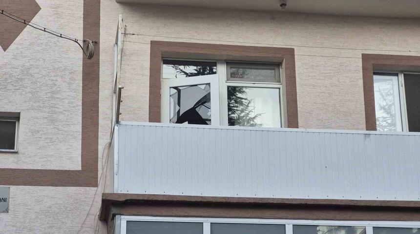 K&ouml;t&uuml; koku ihbarı ekipleri harekete ge&ccedil;irdi: Evinde &ouml;l&uuml; bulundu